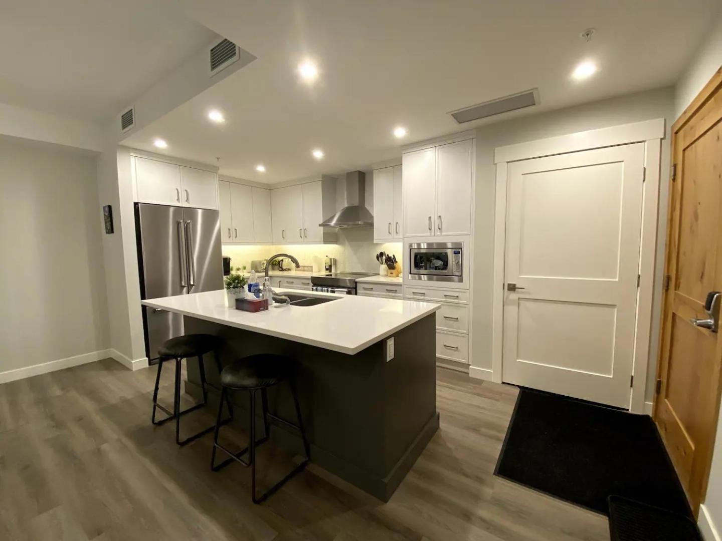 Luxury Unit In The Heart Of Canmore Ngoại thất bức ảnh